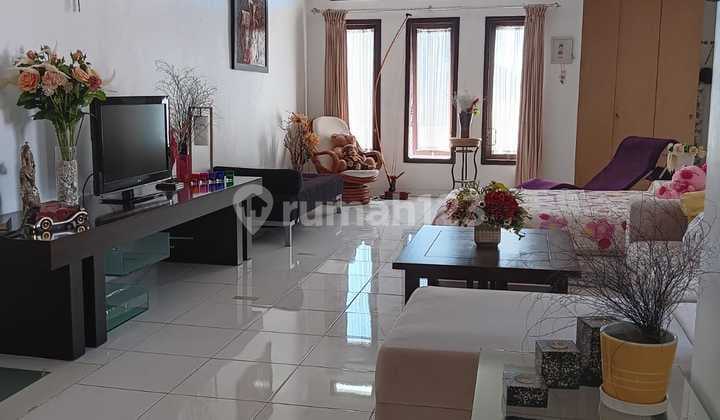 Rumah Hook2 Lantai Mainroad Komplek Bumi Prima Jalan Pesantren