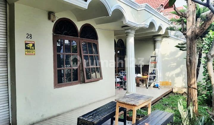 Jual Rumah SHM di Kebon Jeruk Jakarta Barat