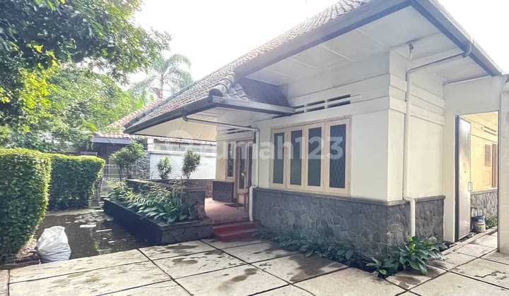 RUMAH BANGUNAN LAMA BELANDA DI PASIRKOJA KOTA BANDUNG