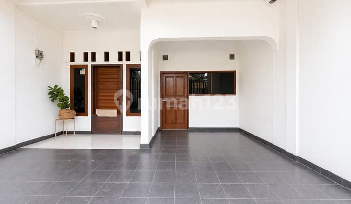 Rumah Siap Huni 2 LT di Sukabumi Selatan Kebon Jeruk Jakarta Barat