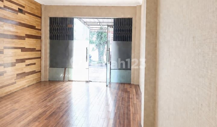 Ruko Semi Furnished 4 LT Siap Huni Pos Pengumben Kebon Jeruk Jakarta Barat