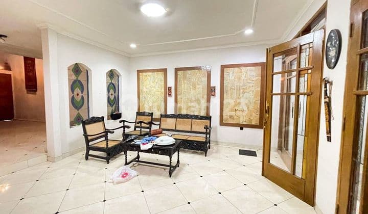 Rental House on Mainroad Antapani