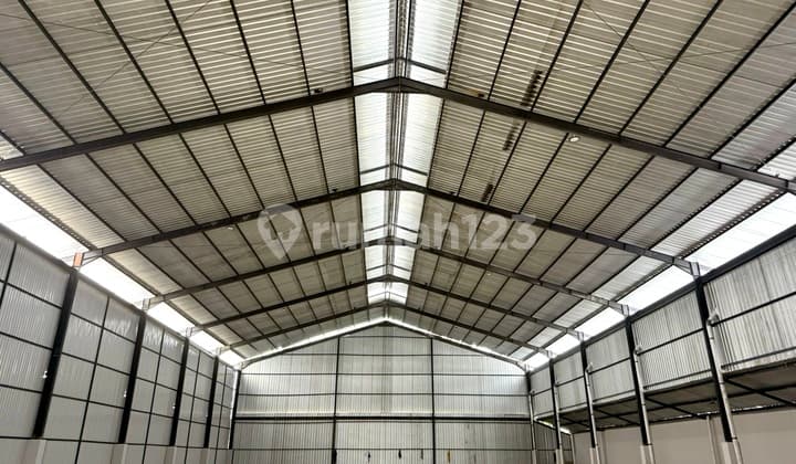 Warehouse for Rent Ready to Occupy in Kembangan Kebon Jeruk West Jakarta
