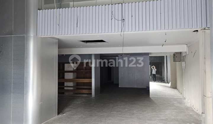 Sewa Ruko Strategis Mainroad Jalan di Kelapa Dua Kebon Jeruk Jakarta Barat
