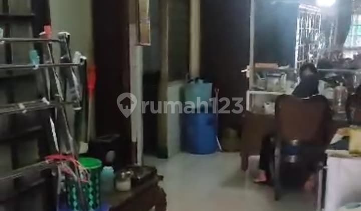 Rumah di Tengah kota ******** buat usaha