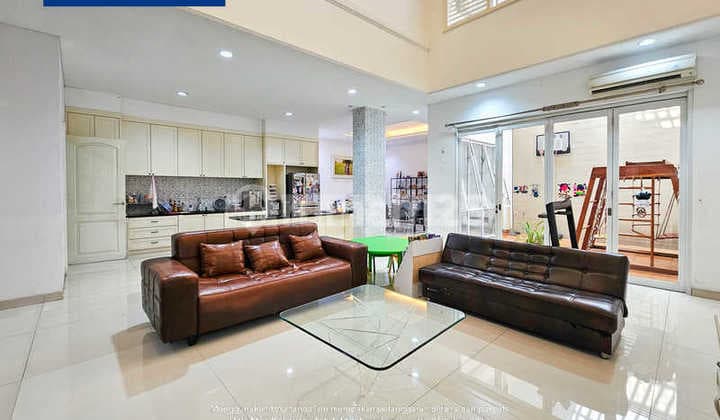 2-Story House for Sale in Puri Kencana, Kembangan - Land Area 250m2