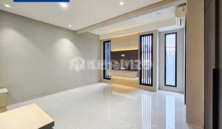 Rumah Brand New 3 Lantai Dijual Permata Buana Hadap Selatan 144m2
