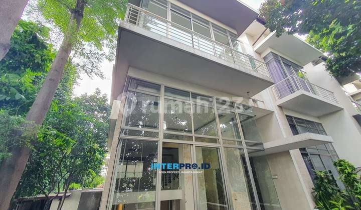 Townhouse Residence 28 Kedoya 216M2 Unit Pojok Privasi Tinggi
