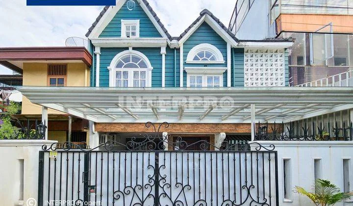 Rumah Siap Huni Semi Furnished di Taman Meruya Ilir Jakarta Barat