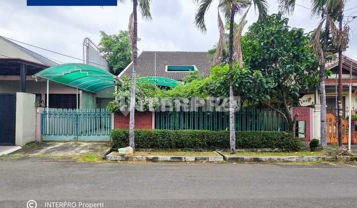 2-Story House with Wide Road Access in Tosiga Kebon Jeruk, Land Area 318m2