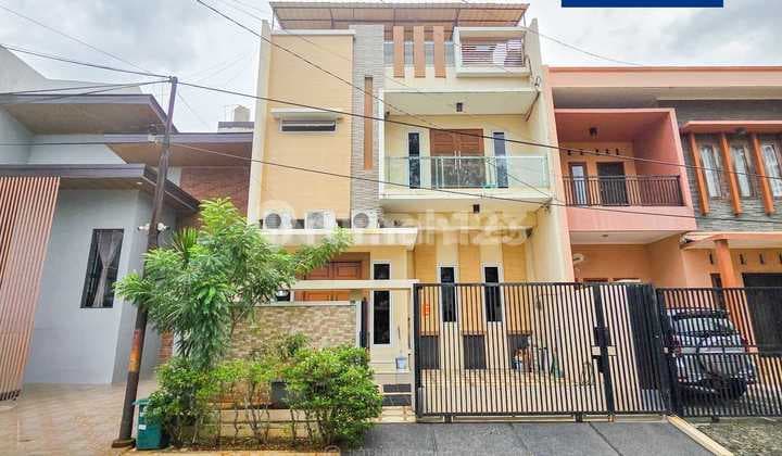 House in Citra Garden 2 Extension Kalideres, Land Area 144m2