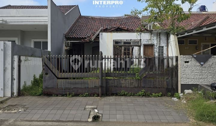 Rumah Hitung Tanah Permata Buana Cocok untuk Bangun Ulang - 160M2
