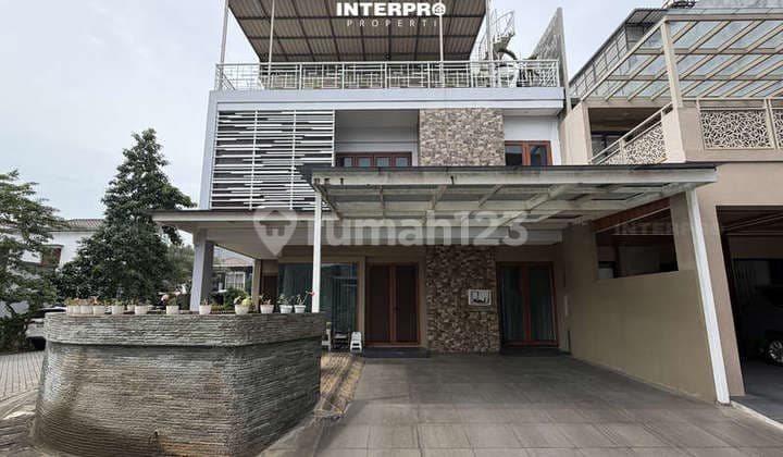 Rumah 3,5 Lantai Siap Huni Puri Mansion Hadap Selatan - 174M2