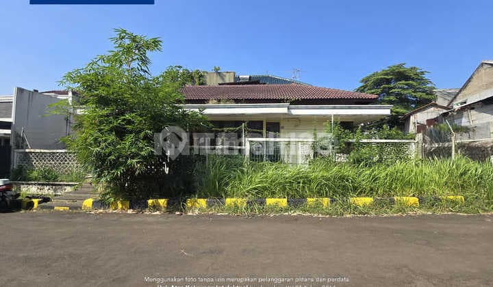 Rumah Hook Dijual Intercon Kebon Jeruk 1,5 Lantai - Luas 258m2