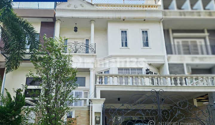 Rumah Dijual American Classic Pik 3,5 Lantai Siap Huni - LT 150M2