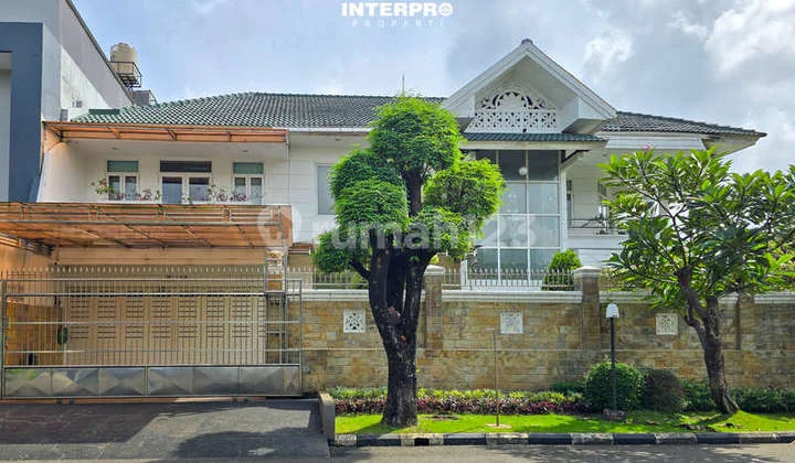 Luxurious 2-Story House in Taman Permata Buana, Land Area 475m2 Luxurious 2-Story House in Taman Permata Buana, Land Area 475m2