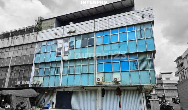 Ruko Hook 3,5 Lantai Ukuran Besar Intercon Kebon Jeruk - 107M2