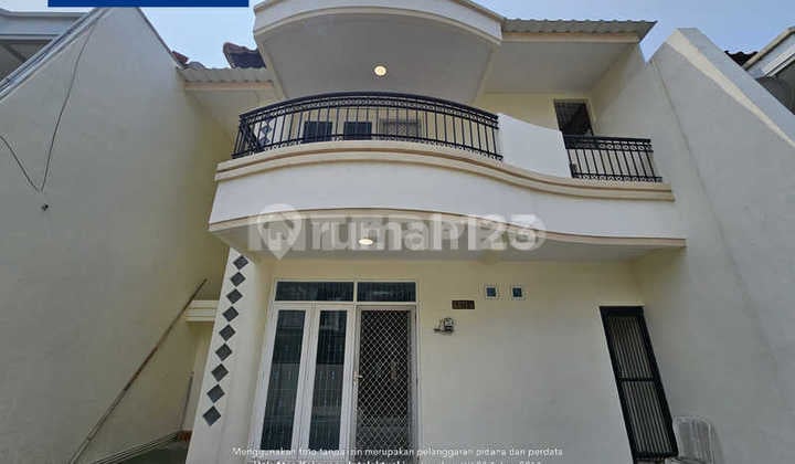 Rumah 2 Lantai Disewakan Taman Permata Buana Siap Huni - LT 136m2