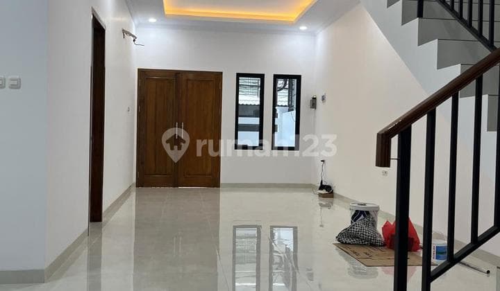 Rumah Muara Karang Jakarta Utara Brand New Minimalis 8X15 (2.5 Lantai) Kamar Tidur 3+1 Toilet 3+1 Gudang 1 Hadap Timur