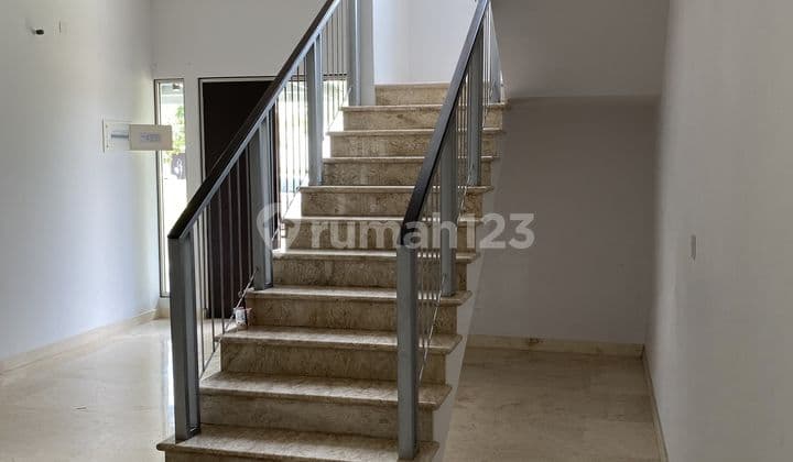 *dijual Rugi!!*di Golf Island Pantai Indah Kapuk Jakarta Utarat Lokasi Strategis Dekat Ke Airport Soekarno Hatta Dan Pik 2 8x15 Kmr Tdr 3+1. Sdh Sertifikat Hadap Barat Daya