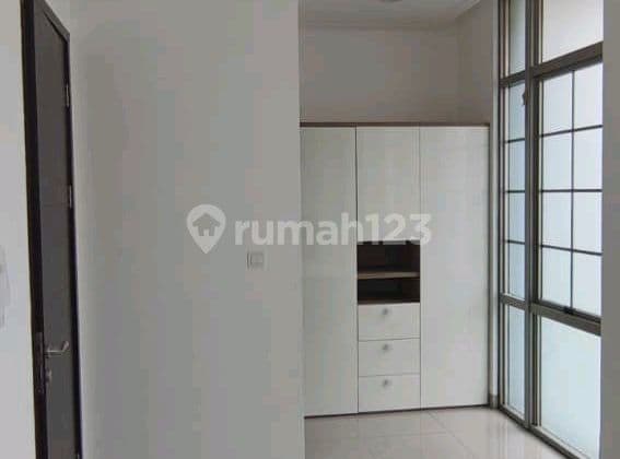 Pantai Indah Kapuk 2, Miami Cluster, New Jakarta City Bedrooms = 3 + 1 Bathrooms = 3 + 1 2 Floors PLN = 4400 Fully Furnished Rental Price = Indonesian Citizen 120 Million/Year Foreigner Rp 150 Million/Year