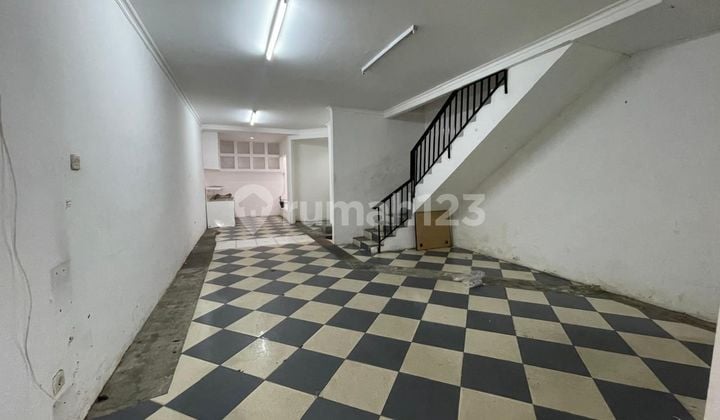 Ruko Di Muara Karang Raya Jakarta Utara Luas Tanah 150 M² 5x30 M² Luas Bangunan 250 M²5x25 M² 2 Lantai Listrik 6600 Kwh Air Pam