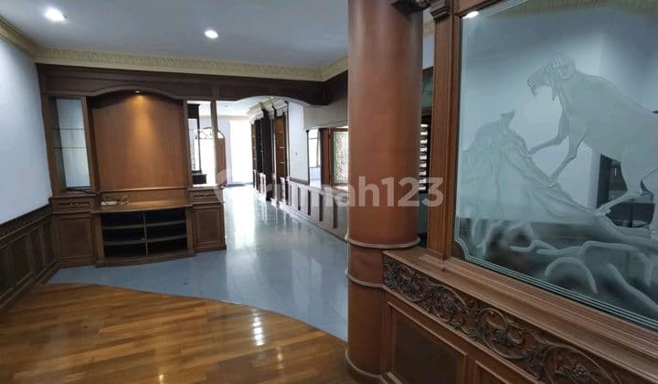 Aries Garden House, West Jakarta*Renovated*Land Area: 200m²*East Facing*Size: 8x25*2 Floors*3+1 Bedrooms*3+1 Bathrooms SHM
