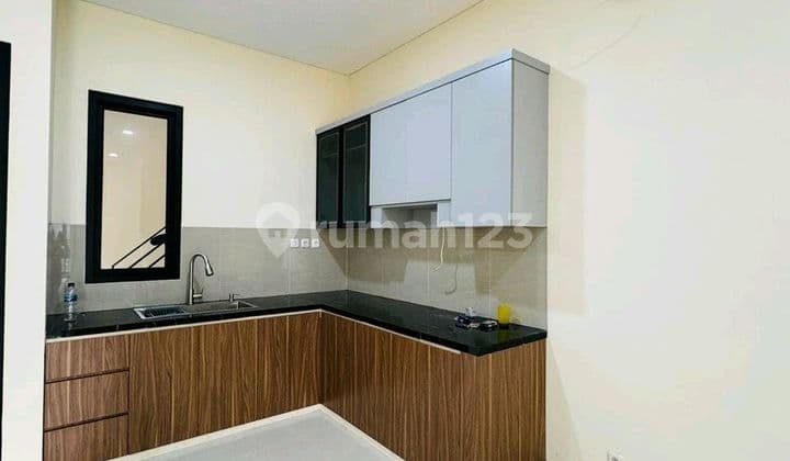 Metland Puri Rumah Baru Jakarta Barat-Tipe: Scandinavian House-Ukuran : 5X20-Luas Tanah : 100M²-Luas Bangunan : 140 M²-Lantai : 2 Lantai-Certificate : Shm-Kamar Tidur : 3+1-Kamar Mandi : 3 + 1-Barat Laut-Listrik : 4400 W-Air : Sumur Pompa 30 Mtrfasilitas: