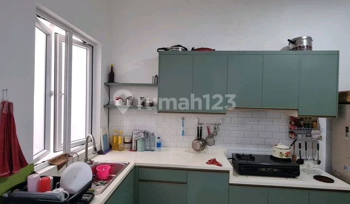 Rumah Camar Pik Jakarta Utara Luas Tanah 8x20 Kamar Tidur 5 + 1 Semua Kamar Mandi Dalam ,3 Lantai, Shm, Utara Bangunan Tahun 2023