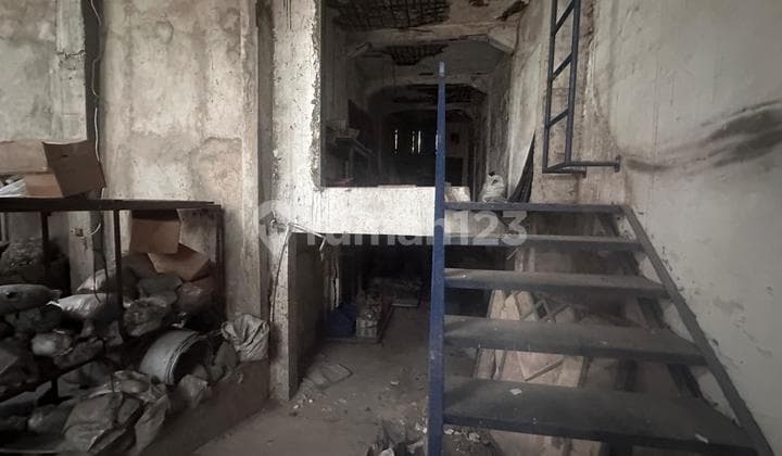 Gudang Tua Hitung Tanah Akses Kontainer Harga Murah Tengah Kota