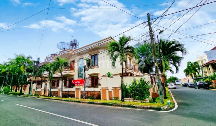 Rumah Mewah Komp.chrysant Panakkukang Makassar