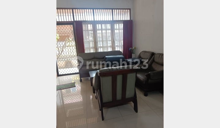 Lokasi Strategis! Dijual Rumah 2lt Siap HuniTanjung Duren Selatan