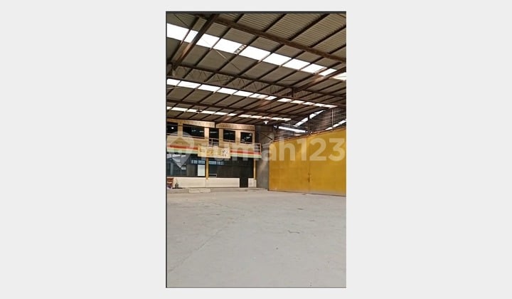 For Sale Spacious Warehouse in Kavling DPR Cipondoh, Tangerang