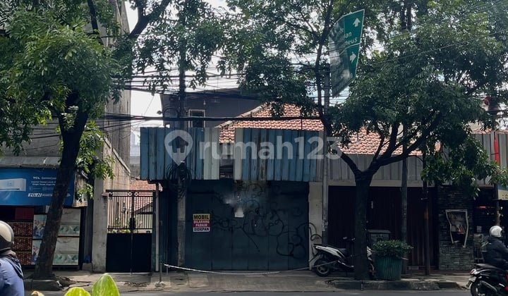 Ruko Strategis Area Ramai Tepat di Depan Alun-Alun Cimahi