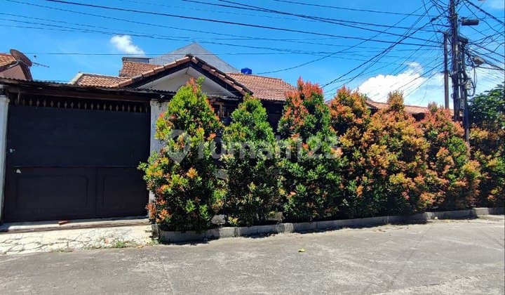 Rumah Tki 2 dengan Daya Listrik Besar dan Ruang Lega Strategis untuk Usaha