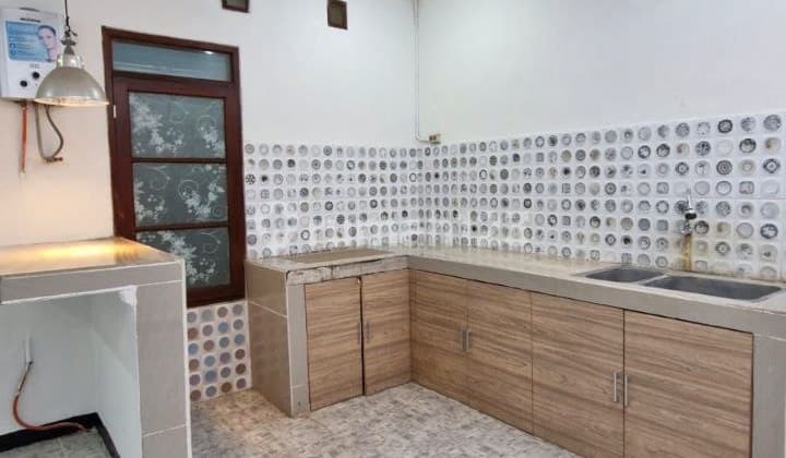 Rumah Kontrakan Taman Kopo Indah, Siap Huni, 2 Kamar Tidur