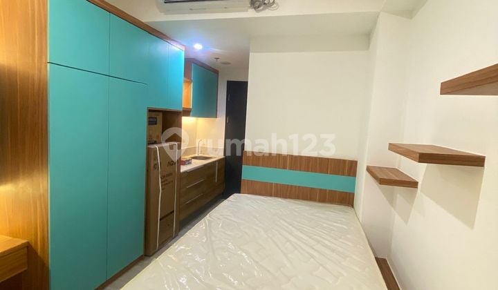 Dijual / Disewakanapartment Collins Siap Huni Furnished Tinggal Bawa Koper Di Boulevard Serpong Lokasi Sangat Strategis Di Sebrang Jalan Tol Jakarta-tangerang