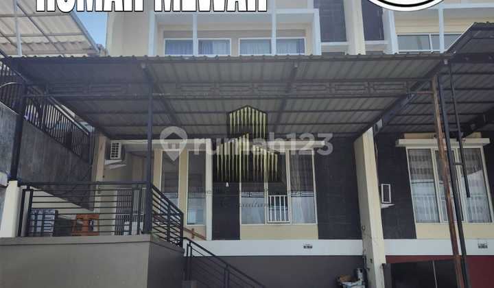 Rumah Mewah 2 Lantai Graha Wahid Manyaran Tengah Kota Semarang