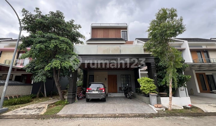 Rumah 3 1/2 Lantai Hook Full Furnish di Cluster Lavesh Harapan Indah Siap Huni SHM