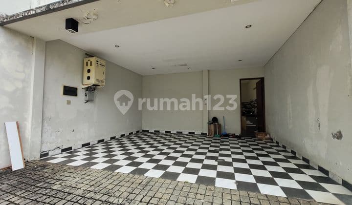 TURUN HARGA ! Rumah Luas berlokasi di Taman Giri Nusa Dua