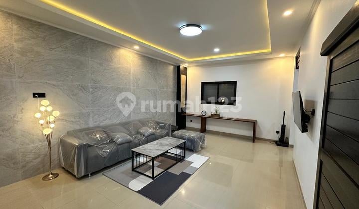 Drop Price ! Rumah Luas 2 Lantai Baru Renovasi di Nusa Dua