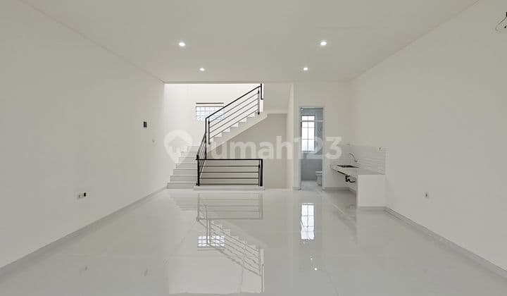 Luxury SOHO Strategis di TKI Taman Kopo Indah 1 Cocok Untuk Usaha