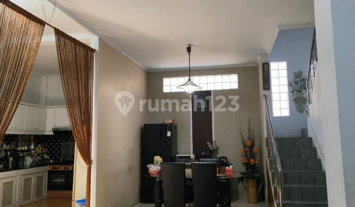 Urgently For Sale, Good House with Minimal Renovation Needed in Kurdi Complex.