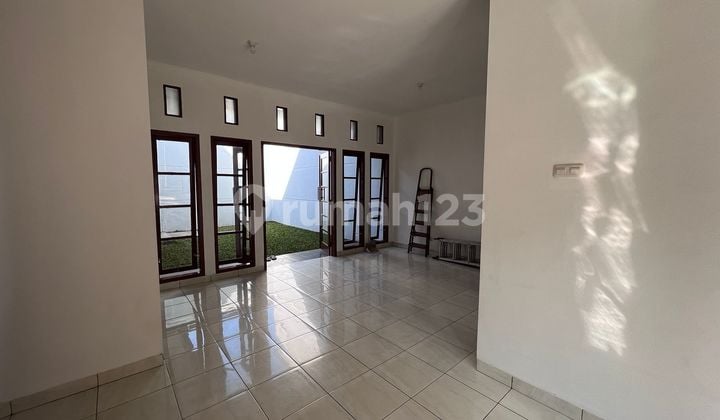 Rumah Dalam Cluster di Padmae Regency, Pasirluyu