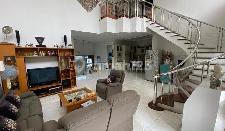 Rumah 2 Lantai Bagus dan Terawat di Jalan Babakan Jeruk 3