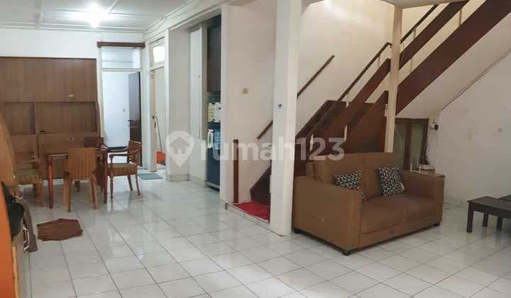 Rumah Cocok untuk Usaha Kost Dekat Kampus di Sayap Dago