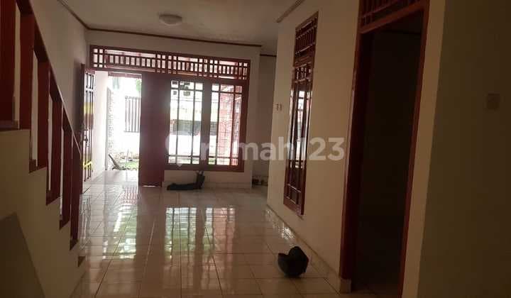 Rumah 2 Lantai di Mainroad Sayap Sarijadi