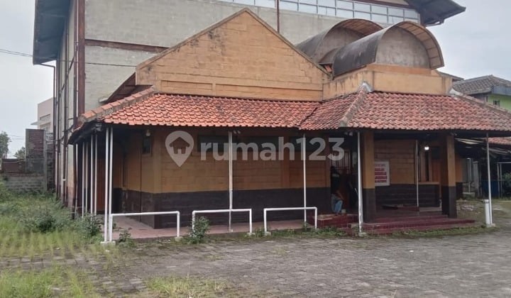 Dijual Cepat! GOR Strategis di Sayap BKR Bandung Akses Truk CDD