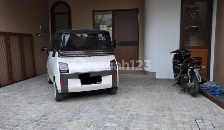 Rumah 2 Lantai di Sayap Pajajaran, Bandung