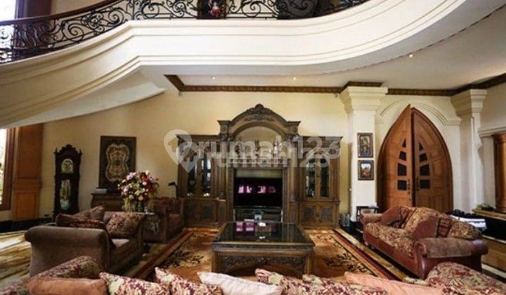 Rumah Lux Megah di Ciumbuleuit Furnished